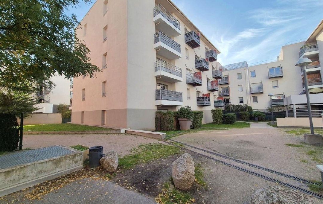 Annonces SAINTGENISLAVAL : Appartement | PIERRE-BENITE (69310) | 55 m2 | 190 000 € 